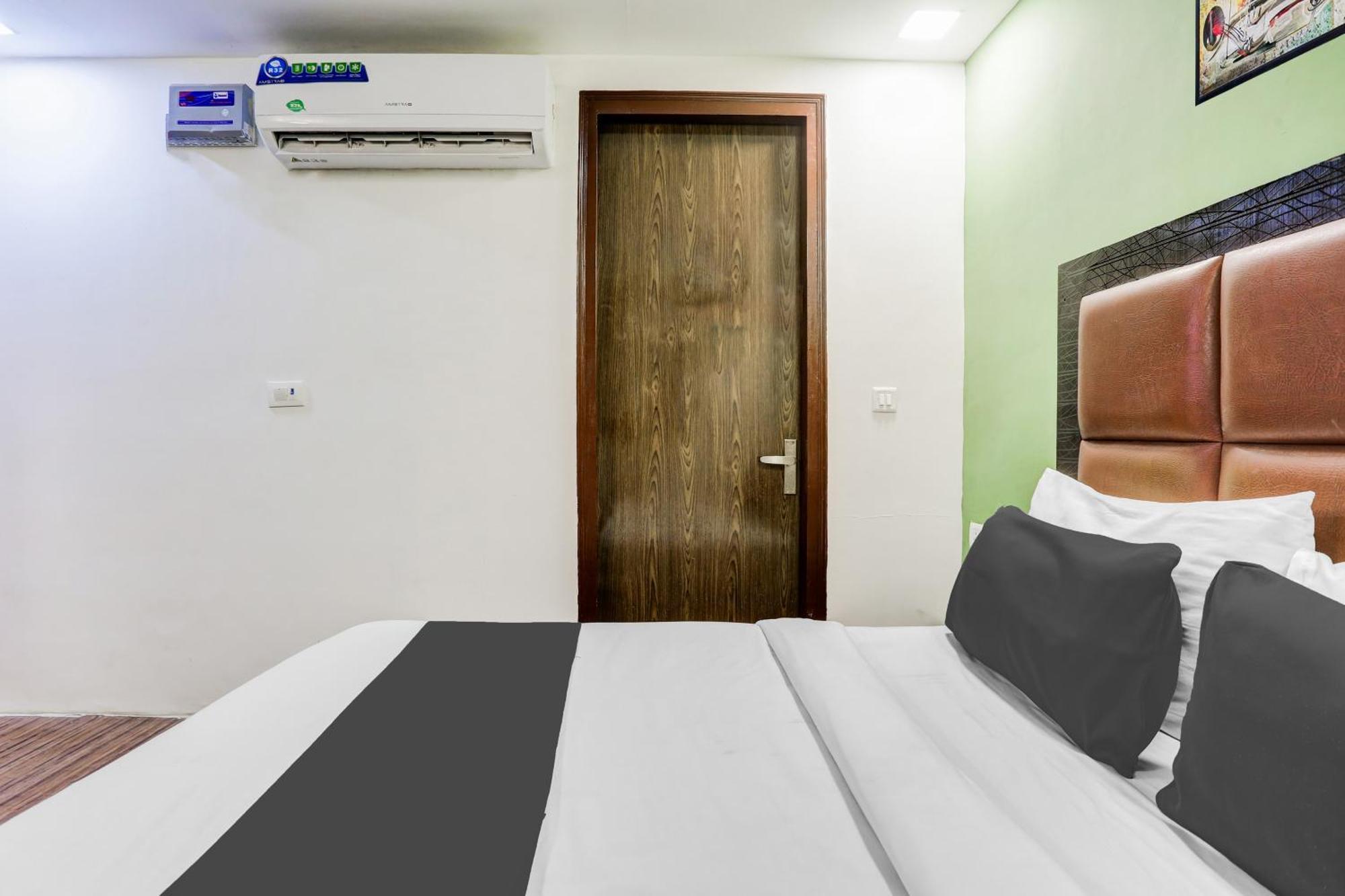 Super Hotel O Rohini Sector 20 Formerly Yellow Saffron دلهي المظهر الخارجي الصورة